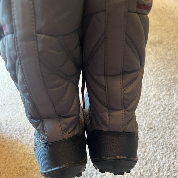 Columbia Black and Gray Quilted Boots - Picture 2 of 6